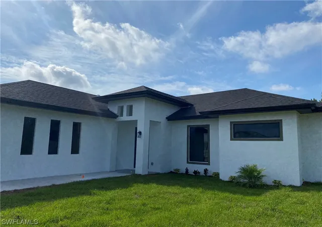 Photo 4 of Sale Pending at 3303 16Th St Sw, Lehigh Acres, FL 33976 | MLS# 223027756 | Listing updated on 2025-06-11