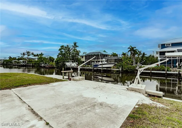 4th image of 2680 Patterson Ct, Saint James City, FL 33956 | MLS# 225007056