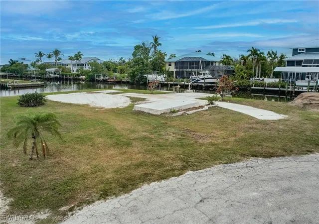 5th image of 2680 Patterson Ct, Saint James City, FL 33956 | MLS# 225007056