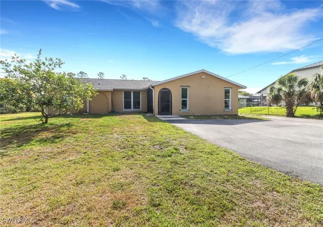 Photo 2 of Sale Pending at 230 11th St Sw, Naples, FL 34117 | MLS# 225034929 | Listing updated on 2025-09-18