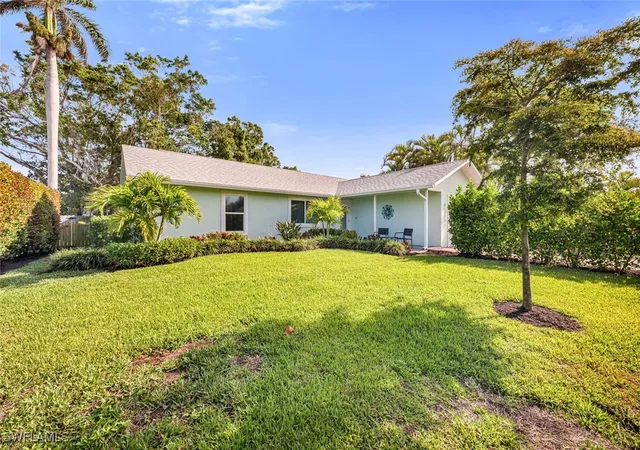 Photo 1 of Sale Pending at 1255 Illinois Dr, Naples, FL 34103 | MLS# 225035846 | Listing updated on 2025-11-05