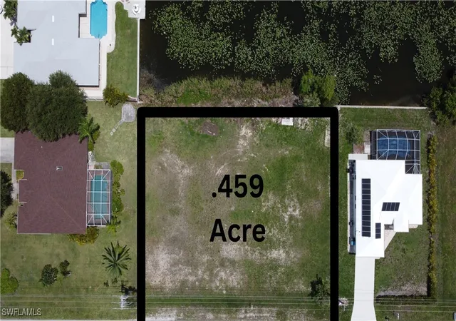 Photo 3 of Sale Pending at 429 SE 7th Street, Cape Coral, FL 33990 | MLS# 225058381 | Listing updated on 2025-10-30