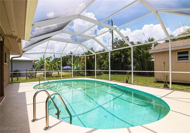 Photo 2 of Sale Pending at 256 Se 46th Ter, Cape Coral, FL 33904 | MLS# 225062619 | Listing updated on 2025-09-25