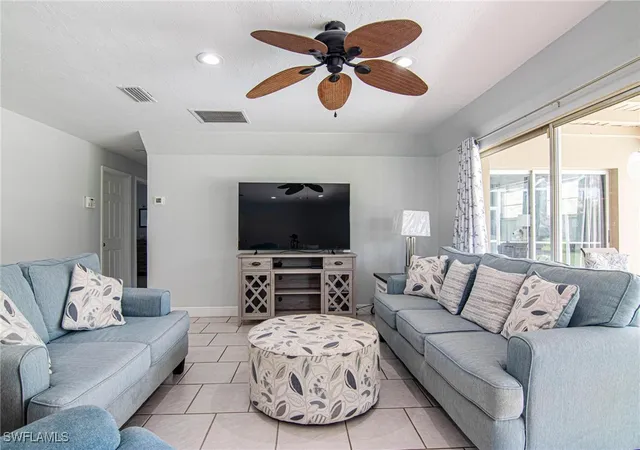 Photo 3 of Sale Pending at 256 Se 46th Ter, Cape Coral, FL 33904 | MLS# 225062619 | Listing updated on 2025-09-25