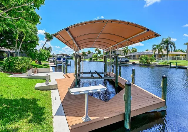 Photo 2 of Sale Pending at 4218 Se 6th Pl, Cape Coral, FL 33904 | MLS# 2025006647 | Listing updated on 2025-11-05