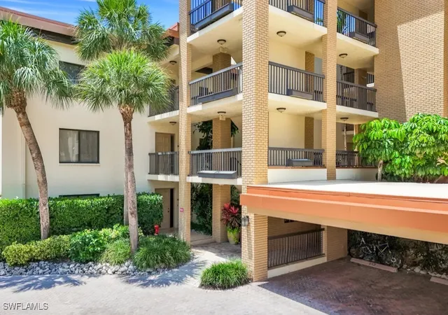 4th image of 6770 Pelican Bay Blvd #225, Naples, FL 34108 | MLS# 225047674