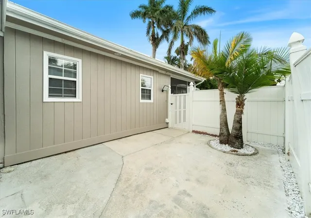 image of 51-55 Lake St, North Fort Myers, FL 33903