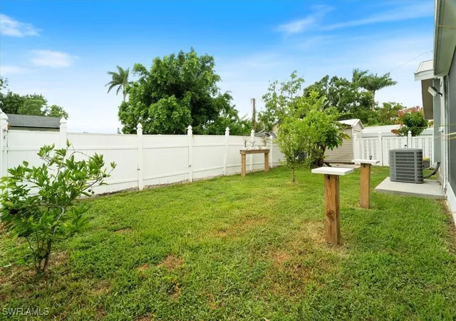 image of 51-55 Lake St, North Fort Myers, FL 33903