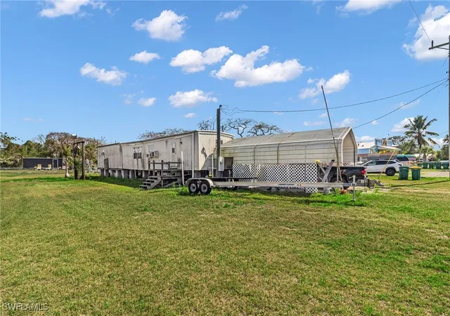 Photo 3 of Manufactured home for sale at 224 Mamie St, Chokoloskee, FL 34138 | MLS# 225020414 | Listing updated on 2026-06-11