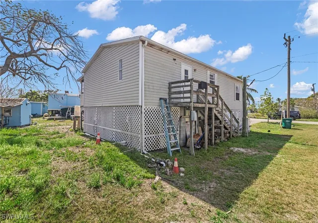 Photo 4 of Manufactured home for sale at 228 Mamie St, Chokoloskee, FL 34138 | MLS# 225021065 | Listing updated on 2026-06-11