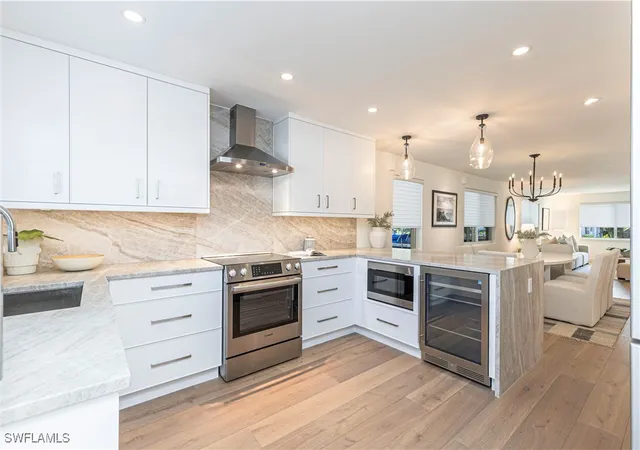 Photo 2 of Condo for sale at 320 14th Ave S #320E, Naples, FL 34102 | MLS# 225020277 | Listing updated on 2026-06-21