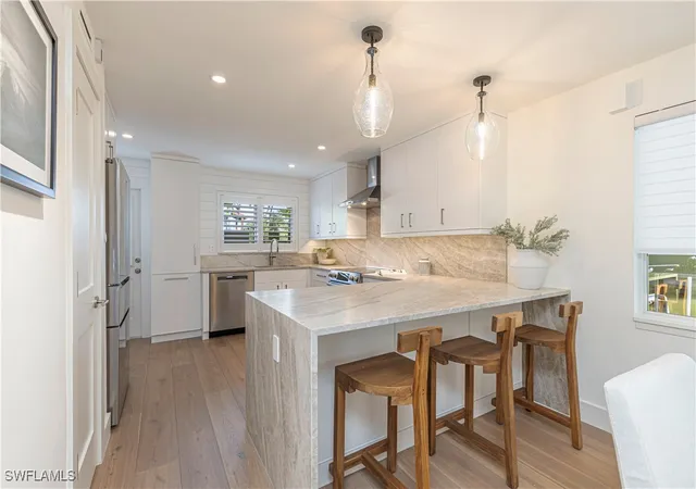 Photo 3 of Condo for sale at 320 14th Ave S #320E, Naples, FL 34102 | MLS# 225020277 | Listing updated on 2026-06-21