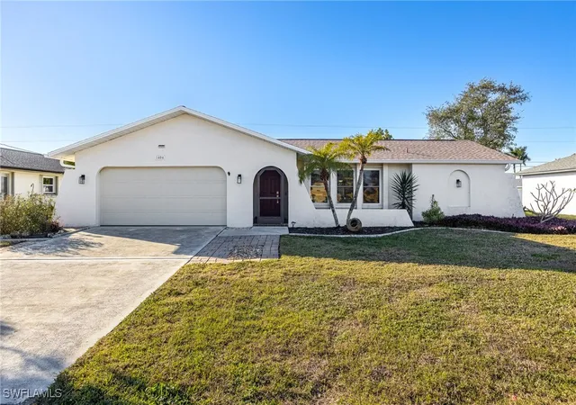 Photo 1 of Single family home for sale at 1404 Se 22nd Ter, Cape Coral, FL 33990 | MLS# 225010252 | Listing updated on 2026-07-26