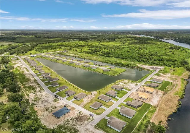 17th image of 868 Gen D Macarthur Ave, La Belle, FL 33935 | MLS# 224042350