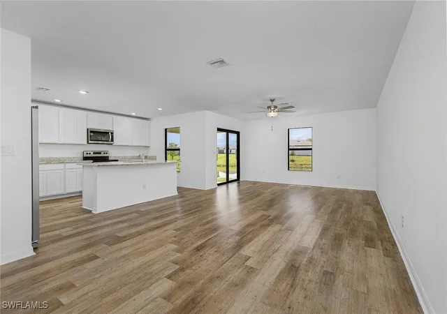 5th image of 868 Gen D Macarthur Ave, La Belle, FL 33935 | MLS# 224042350