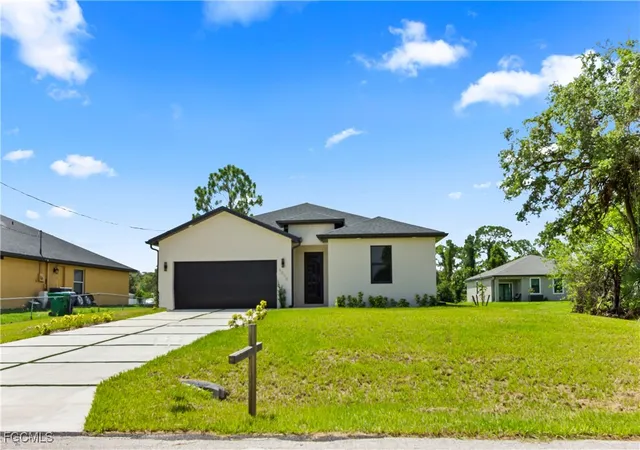 1st image of 6010 Acorn Cir, Labelle, FL 33935 | MLS# 225053389