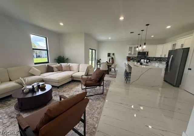 3rd image of 6010 Acorn Cir, Labelle, FL 33935 | MLS# 225053389