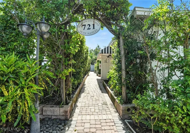 1st image of 721 9th St S #4, Naples, FL 34102 | MLS# 225053423