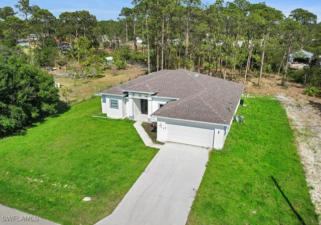 Photo 2 of Single family home for sale at 902 Williams Ave, Lehigh Acres, FL 33972 | MLS# 225006371 | Listing updated on 2026-04-14