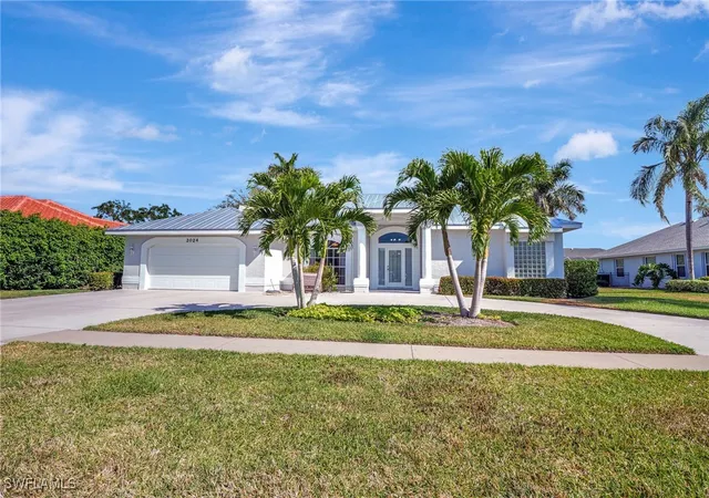 Photo 4 of Single family home for sale at 2024 Imperial Cir, Naples, FL 34110 | MLS# 225029781 | Listing updated on 2026-08-31