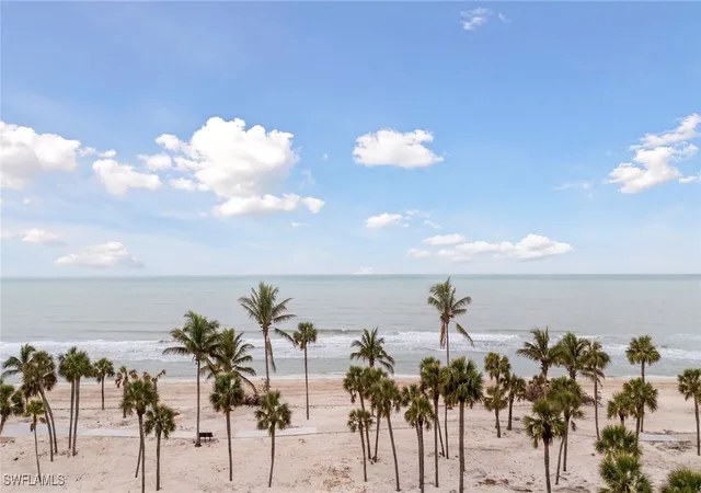 4th image of 4021 Gulf Shore Blvd N #V-16, Naples, FL 34103 | MLS# 225005003