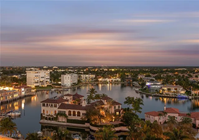 5th image of 4021 Gulf Shore Blvd N #V-16, Naples, FL 34103 | MLS# 225005003