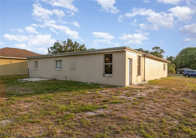 25th image of 2414 Parkview Dr, Fort Myers, FL 33905 | MLS# 225044596