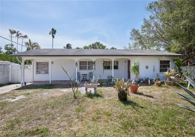 Photo 1 of Sale Pending at 27620 Riverdale Ln, Bonita Springs, FL 34134 | MLS# 225034632 | Listing updated on 2026-08-03