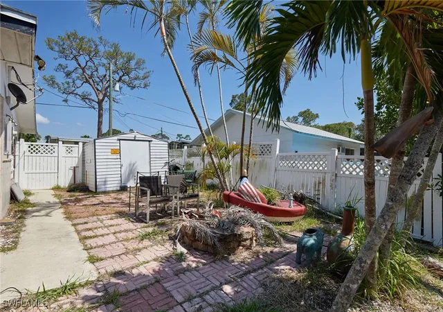 Photo 3 of Sale Pending at 27620 Riverdale Ln, Bonita Springs, FL 34134 | MLS# 225034632 | Listing updated on 2026-08-03