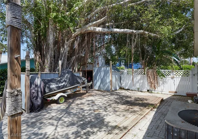 Photo 4 of Sale Pending at 27620 Riverdale Ln, Bonita Springs, FL 34134 | MLS# 225034632 | Listing updated on 2026-08-03