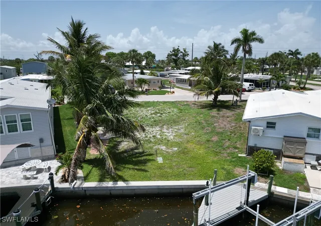 4th image of 11271 Azalea Ln, Fort Myers Beach, FL 33931 | MLS# 225052170