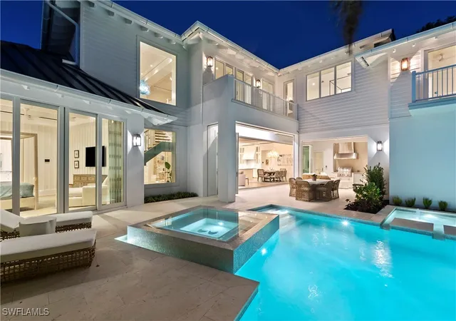 28th image of 690 7th Ave N, Naples, FL 34102 | MLS# 224028308