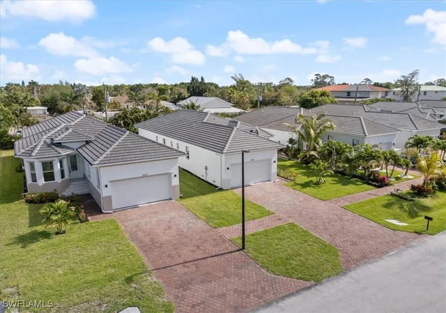 Photo 3 of Single family home for sale at 2537 Linda Dr, Naples, FL 34112 | MLS# 225002133 | Listing updated on 2026-07-08