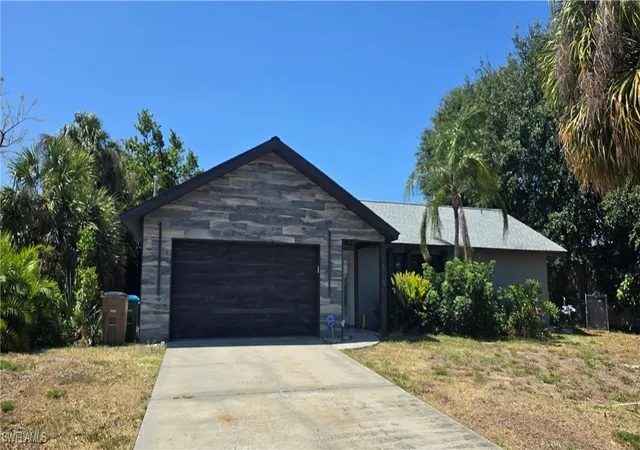 Photo 1 of Single family home for sale at 1610 Cornwallis Pkwy, Cape Coral, FL 33904 | MLS# 225045341 | Listing updated on 2026-04-15