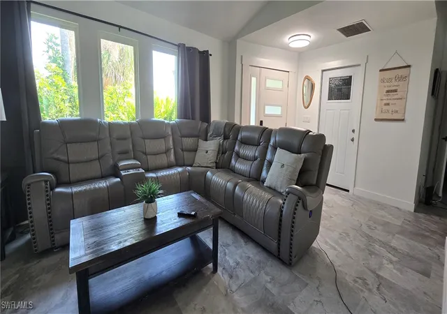 Photo 4 of Single family home for sale at 1610 Cornwallis Pkwy, Cape Coral, FL 33904 | MLS# 225045341 | Listing updated on 2026-04-15