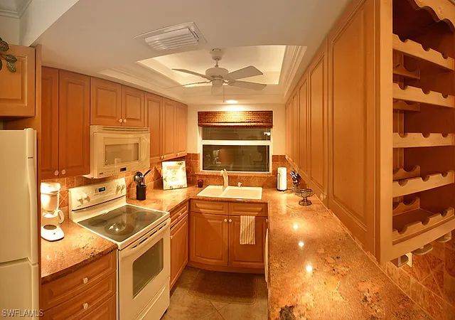 Condominium at 2900 Gulf Shore Blvd N #405, Naples, FL 34103 | MLS# 214034931 | | Sold on 2014-12-22