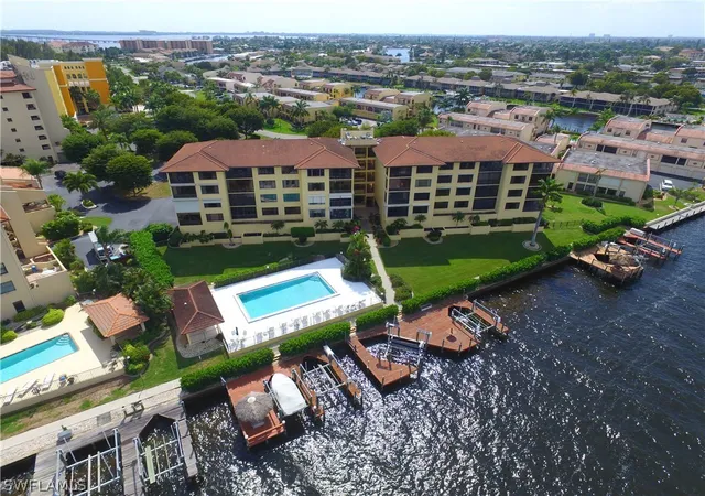 Condominium at 4013 Se 20Th Pl #502, Cape Coral, FL 33904 | MLS# 217014617 | | Sold on 2017-03-21