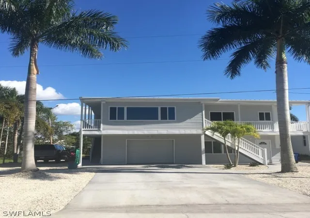 Single Family Residence at 2744 Mangrove St, Saint James City, FL 33956 | MLS# 217004401 | | Sold on 2017-06-20