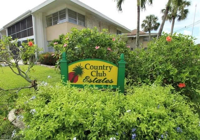 Condominium at 402 Se 42Nd Ter #9, Cape Coral, FL 33904 | MLS# 218067784 | | Sold on 2018-11-29