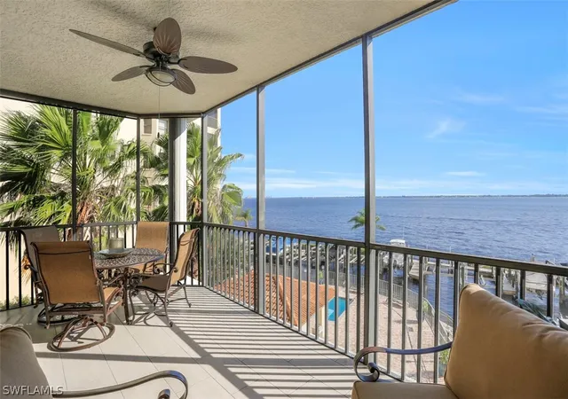 Condominium at 4029 Se 20Th Pl #201, Cape Coral, FL 33904 | MLS# 218072809 | | Sold on 2019-04-23