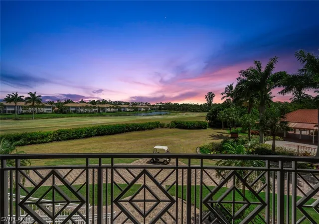 Condominium at 4843 Hampshire Ct #2-207, Naples, FL 34112 | MLS# 220038465 | | Sold on 2020-11-02