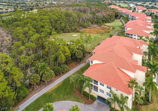 Condominium at 4873 Hampshire Ct #5-202, Naples, FL 34112 | MLS# 221001104 |  | Sold on 2021-02-26