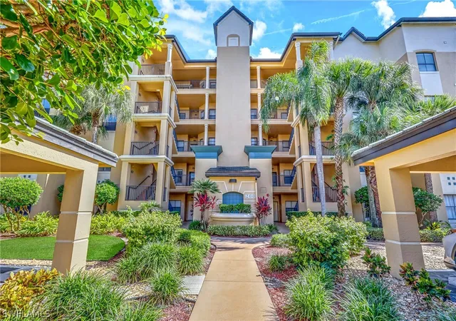 Condominium at 200 Vintage Cir #D-201, Naples, FL 34119 | MLS# 222053134 |  | Sold on 2022-10-20
