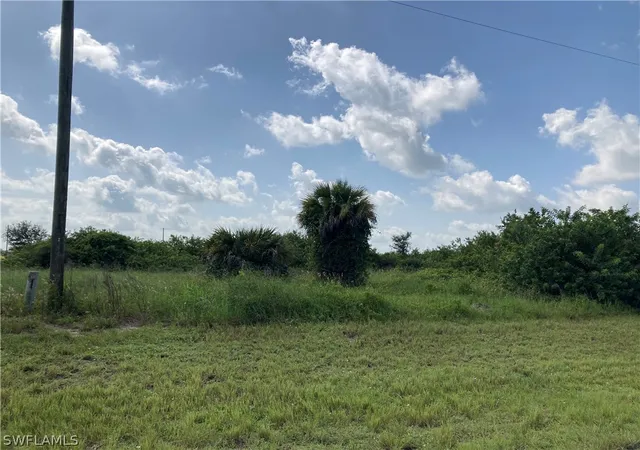 2nd image of 3049 E Briarwood Cir, Labelle, FL 33935 | MLS# 221065335
