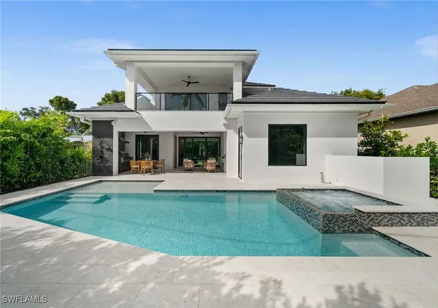 33rd image of 1120 10th Ave N, Naples, FL 34102 | MLS# 224101968