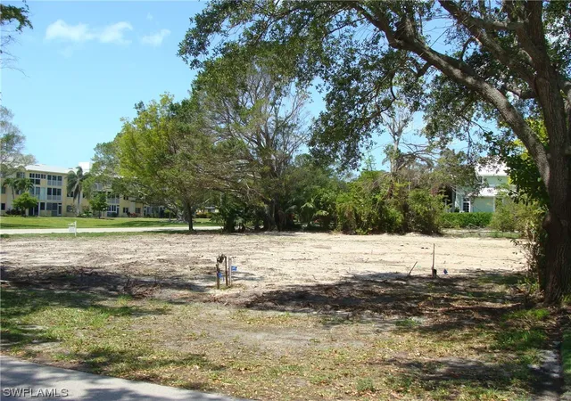 Photo 2 of Land for sale at 695 Broad Ave S, Naples, FL 34102 | MLS# 223033649 | Listing updated on 2026-01-11