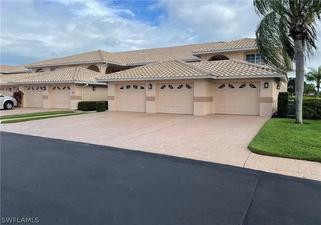 Listing Photo 4 - Condo for sale in building located at 9061 Michael Cir, Naples, FL 34113 - Unit #2