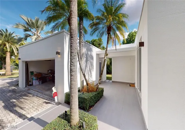 Photo 3 of Single Family Residence at 10420 SW 64th Street, Miami, FL 33173 | MLS# 225012553 | | Sold on 2025-10-30