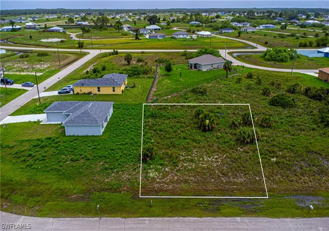 1st image of 9032 Maywood Cir, Labelle, FL 33935 | MLS# 224052139
