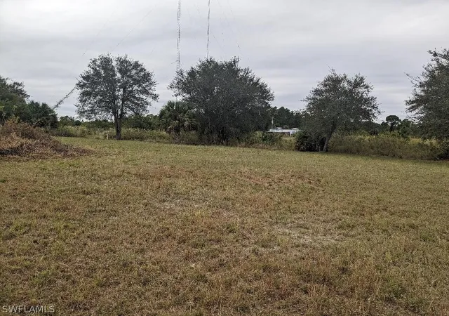 2nd image of 7501 1st Pl, Lehigh Acres, FL 33935 | MLS# 223085285
